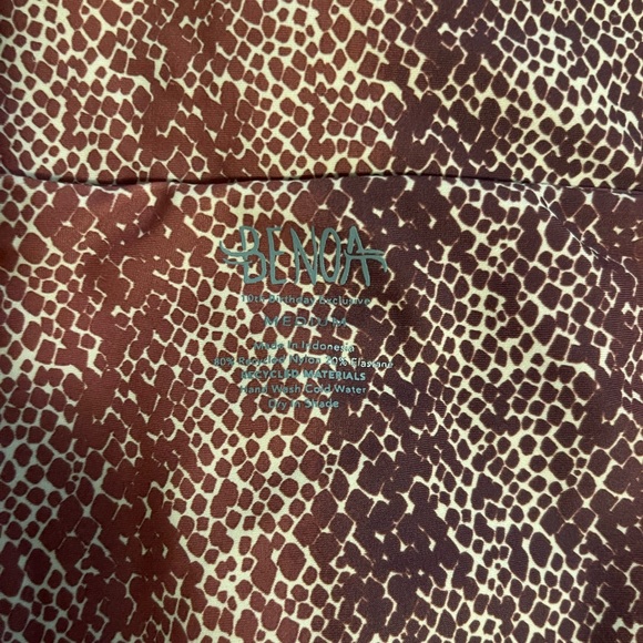 SOLD Benoa Bruna Iwa One Piece - Picture 3 of 3